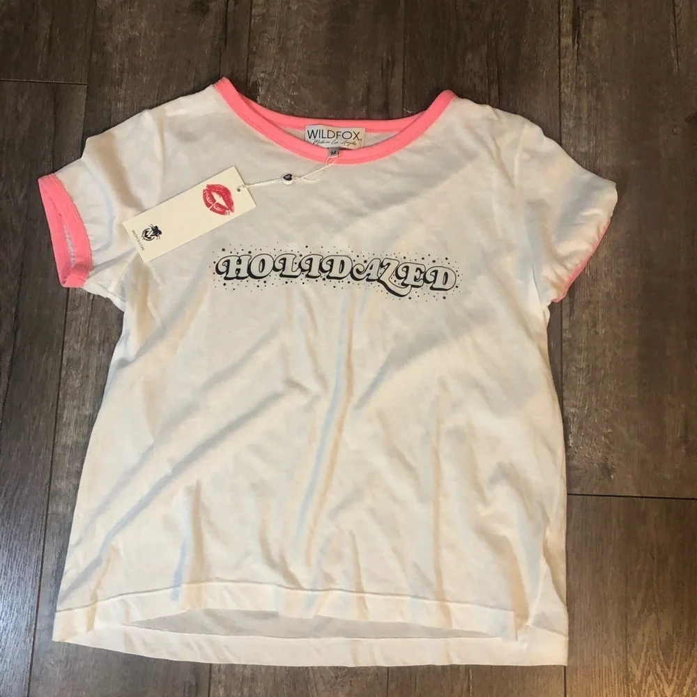 NWT wildfox holidazed cropped tee M - Picture 2 of 3